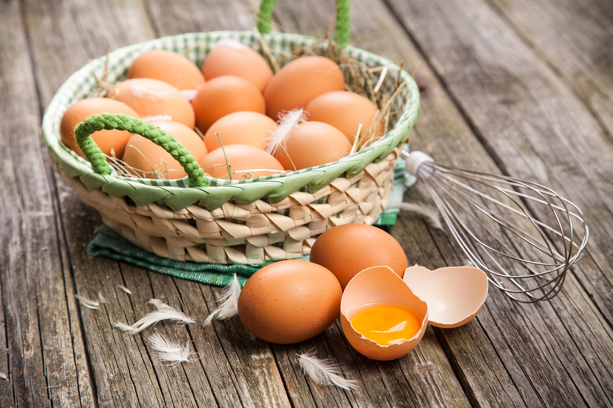 fresh organic eggs