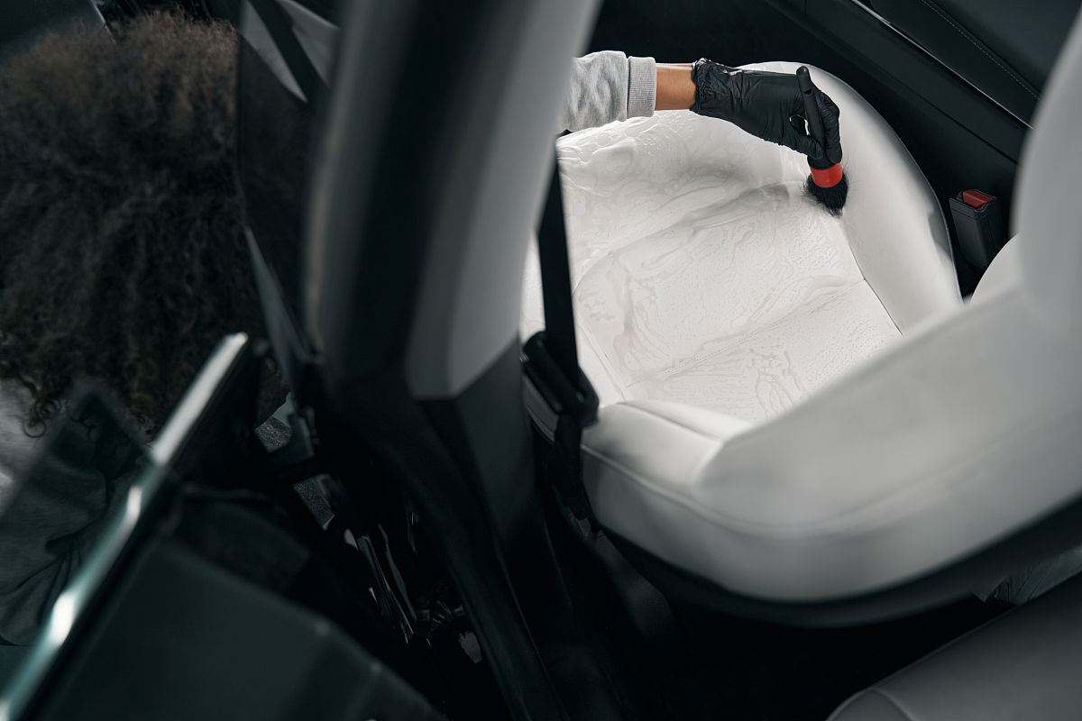 汽车地胶异味怎么去除？5个实用方法！