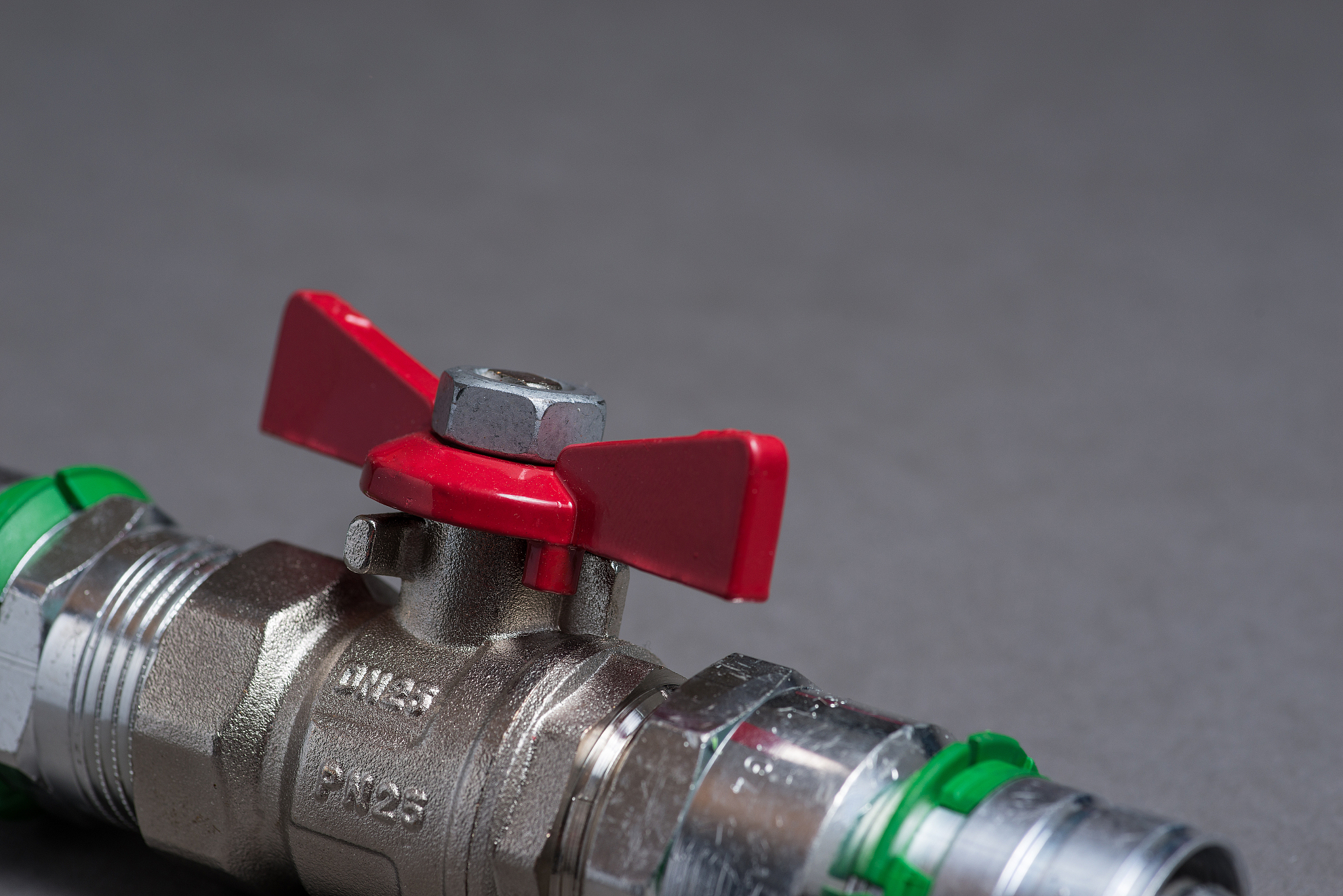 易微联开关拉出黄色安全阀怎么放回去？具体操作