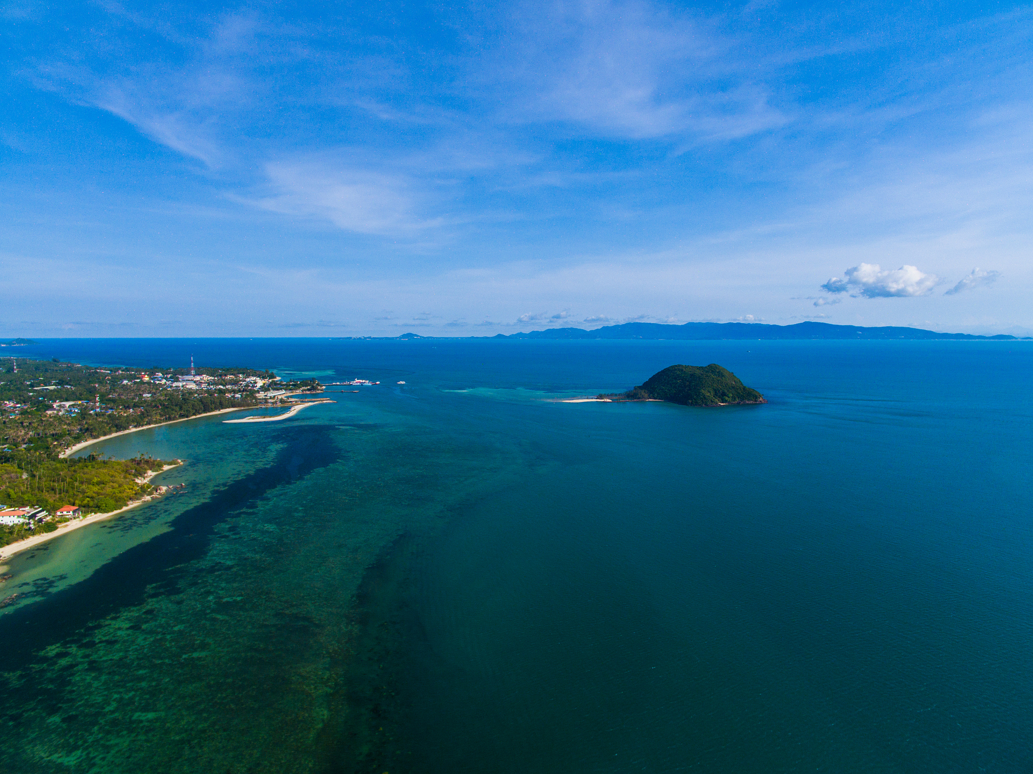 the beach with a bird's eye view on koh phangan