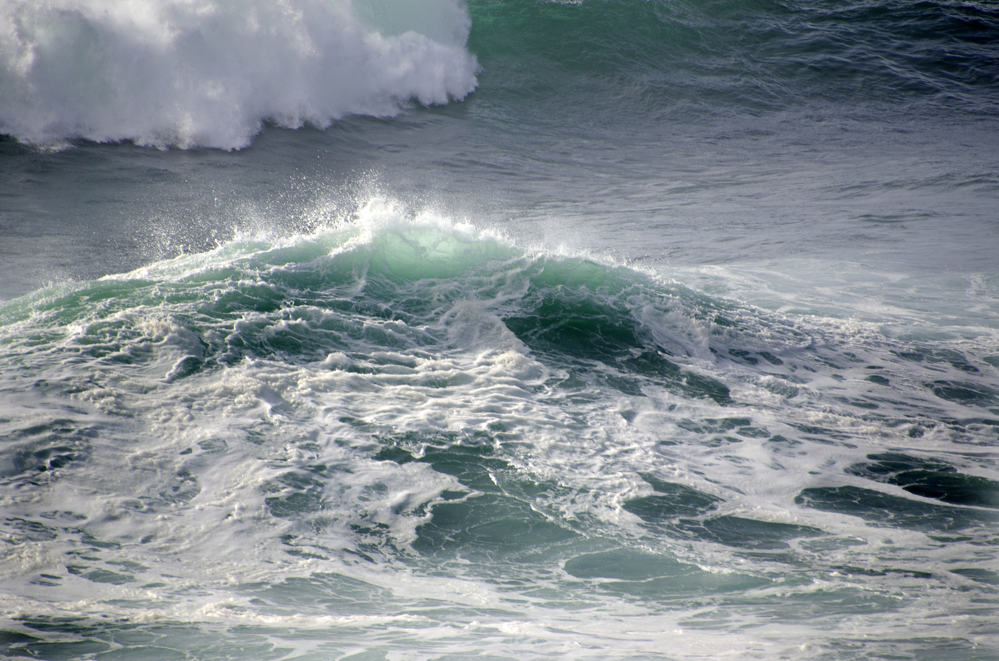 波涛翻滚的什么