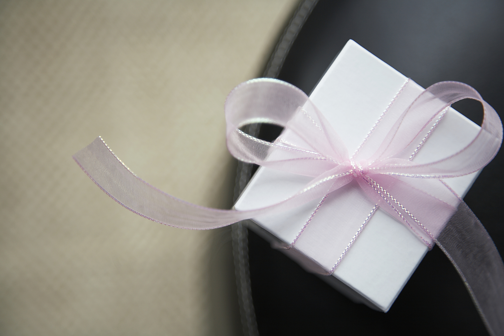 如何制作蝴蝶结：简单易学的步骤指南