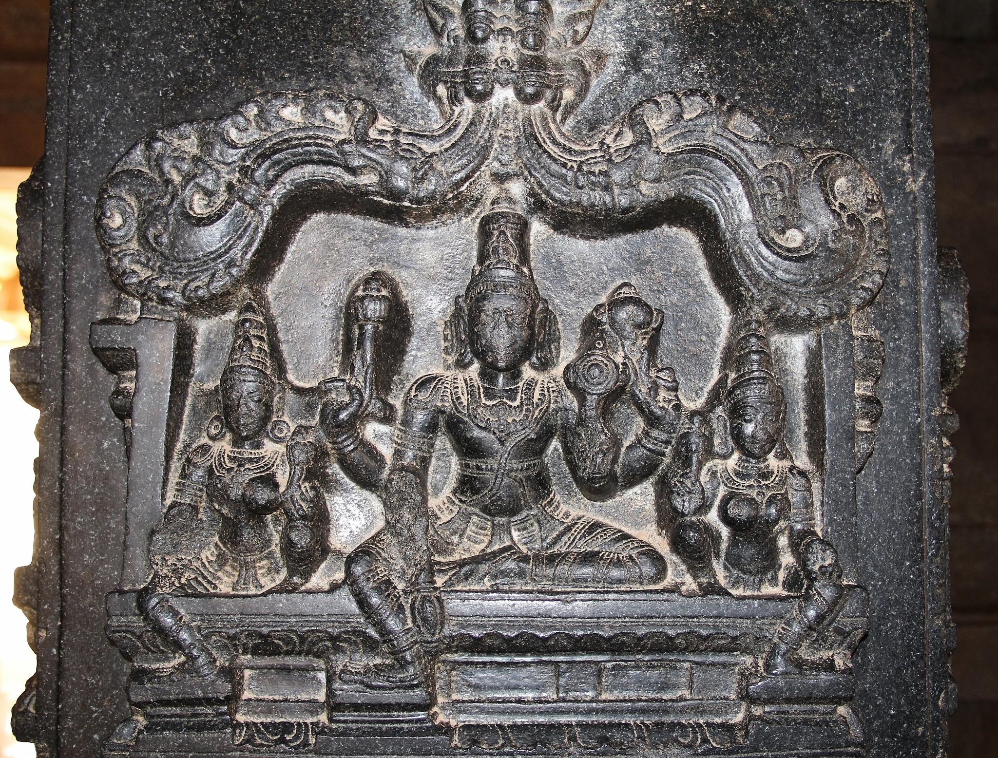 西藏嘛呢石刻的创作形式