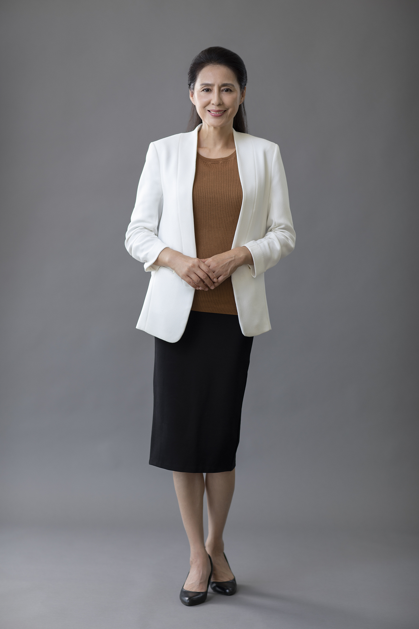 优雅的成熟商务女士