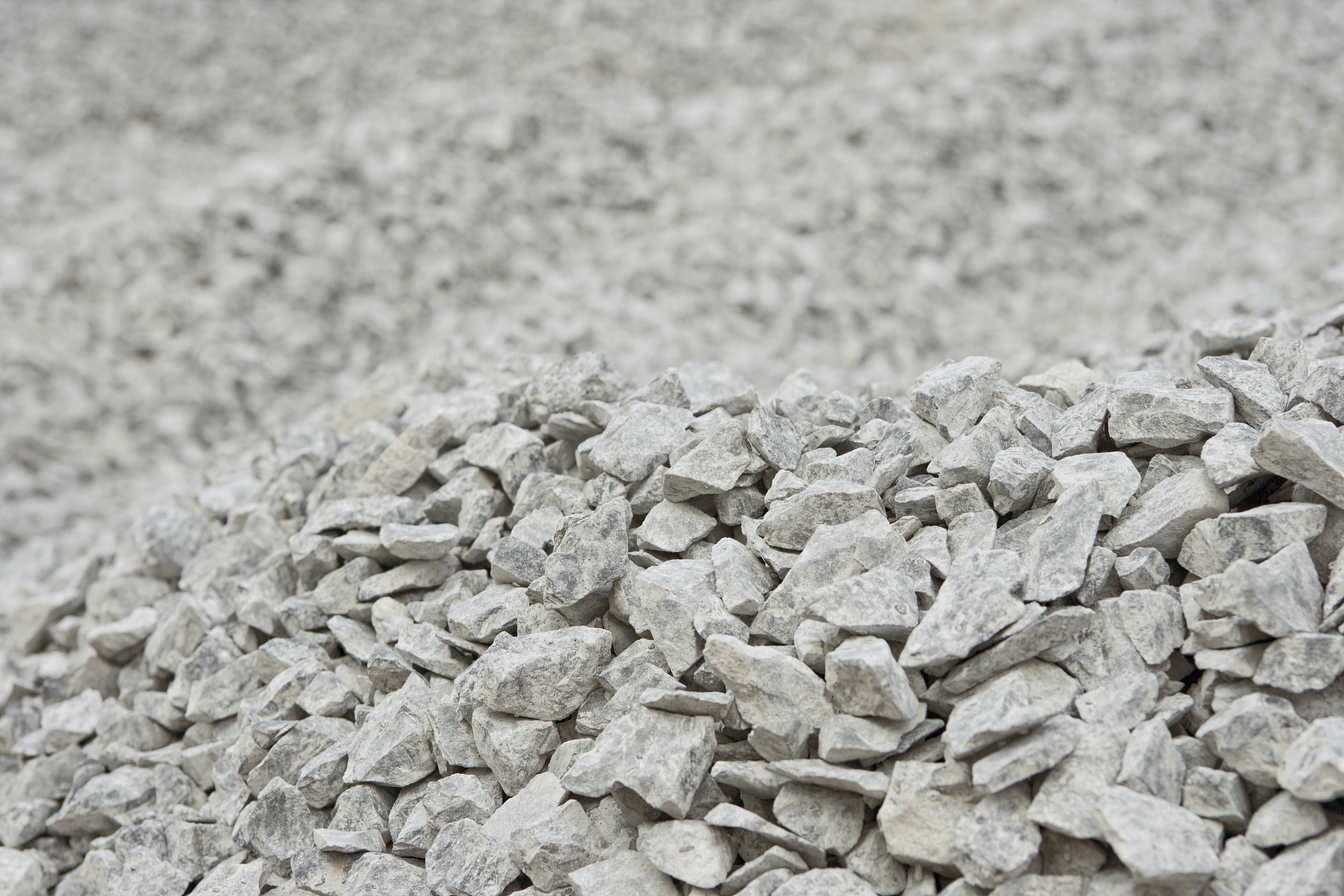 硅灰粉对不同矿粉基陶粒性能的影响