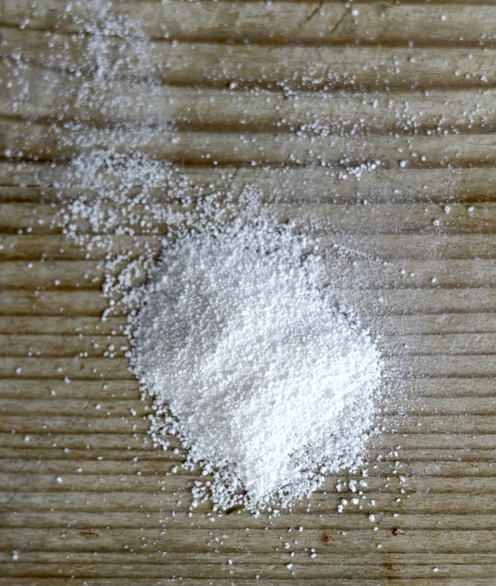 生石灰 (CaO) 与水反应的吉布斯自由能变化和平衡常数计算