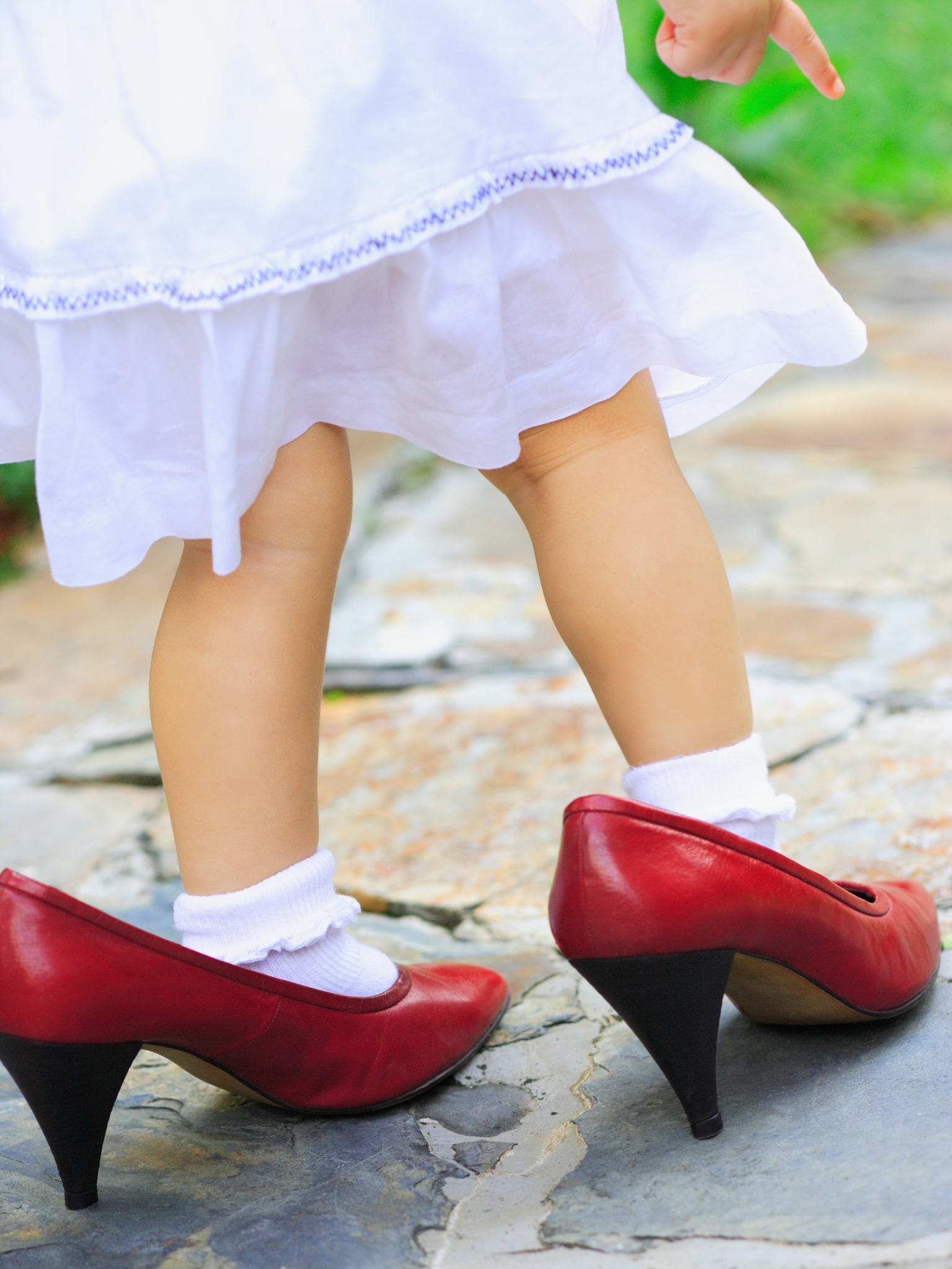 白丝短裙尿裤子的故事：女孩的成长与自信