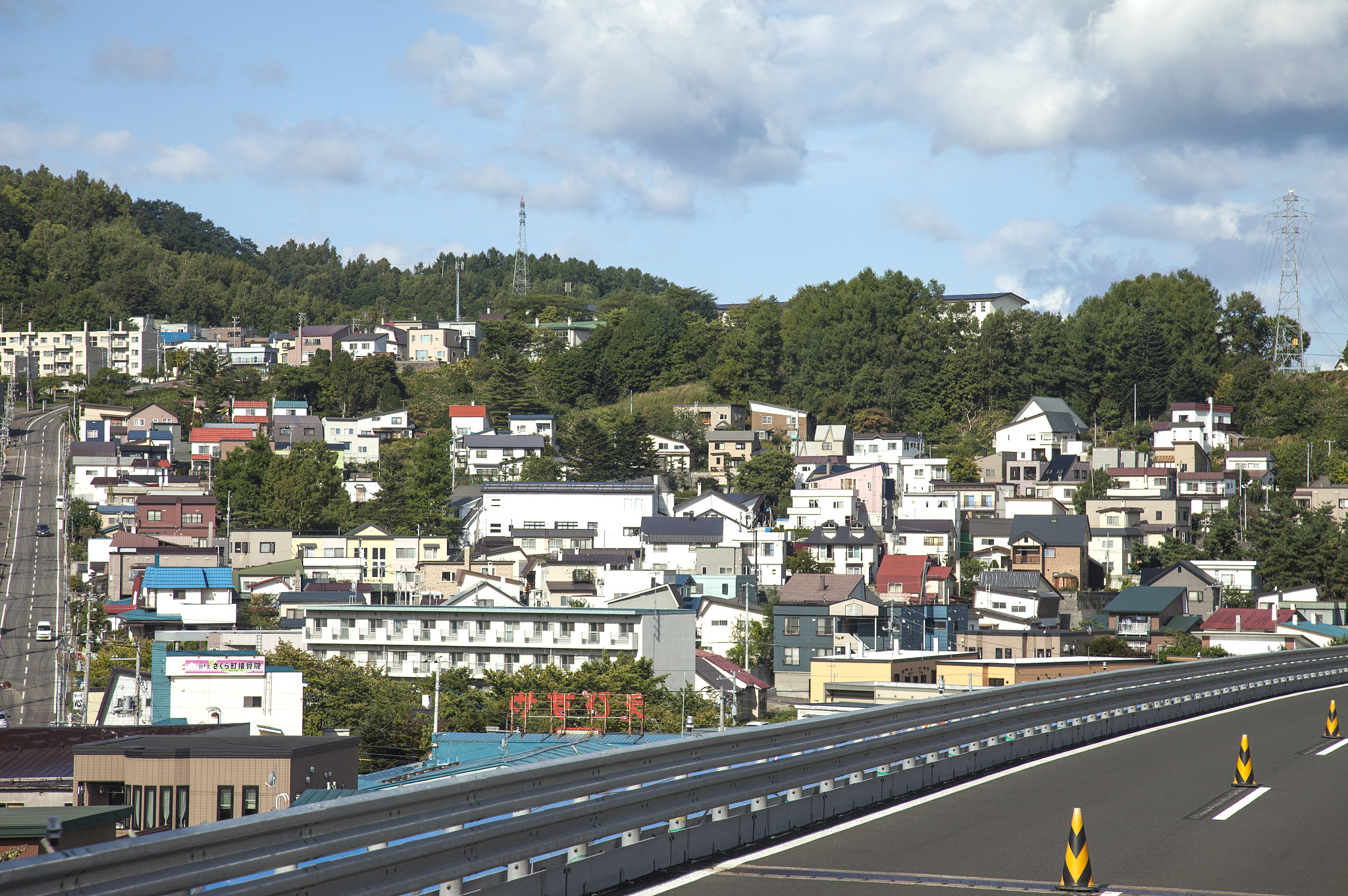 阐述为什么选择日本人居环境治理经验、韩国市人居环境治理经验