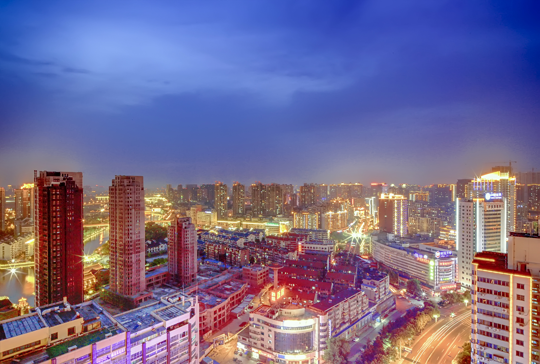 城市金融商务区建筑夜景