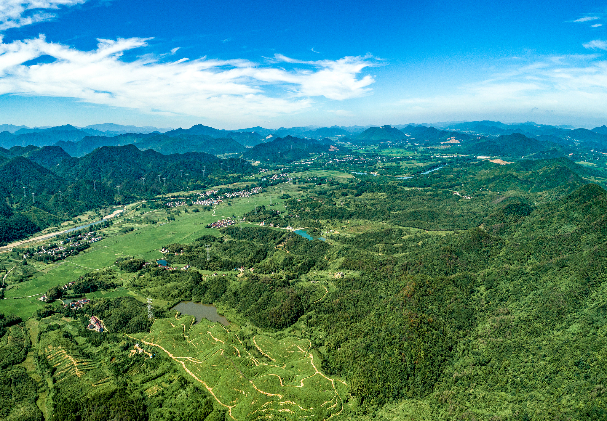 站在恩施州生态环境局的角度写一篇恩施州空气质量全省前列的新闻稿