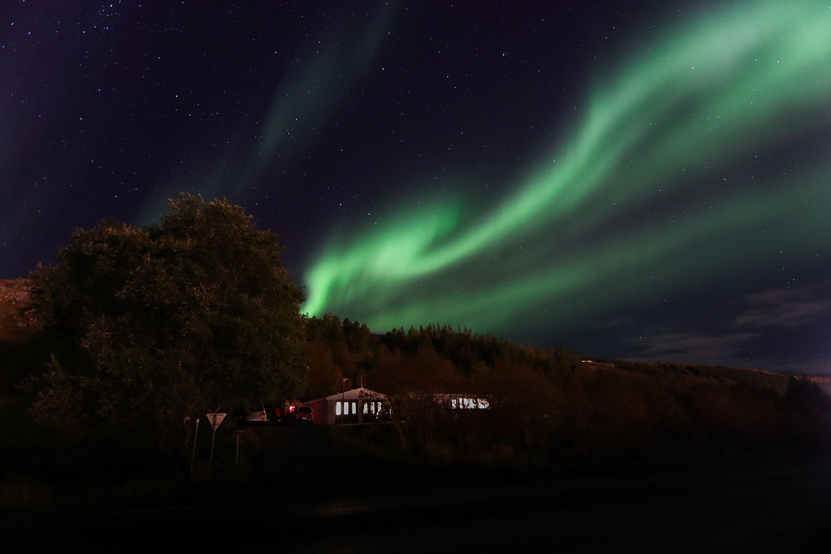 漠河的极光在几月份