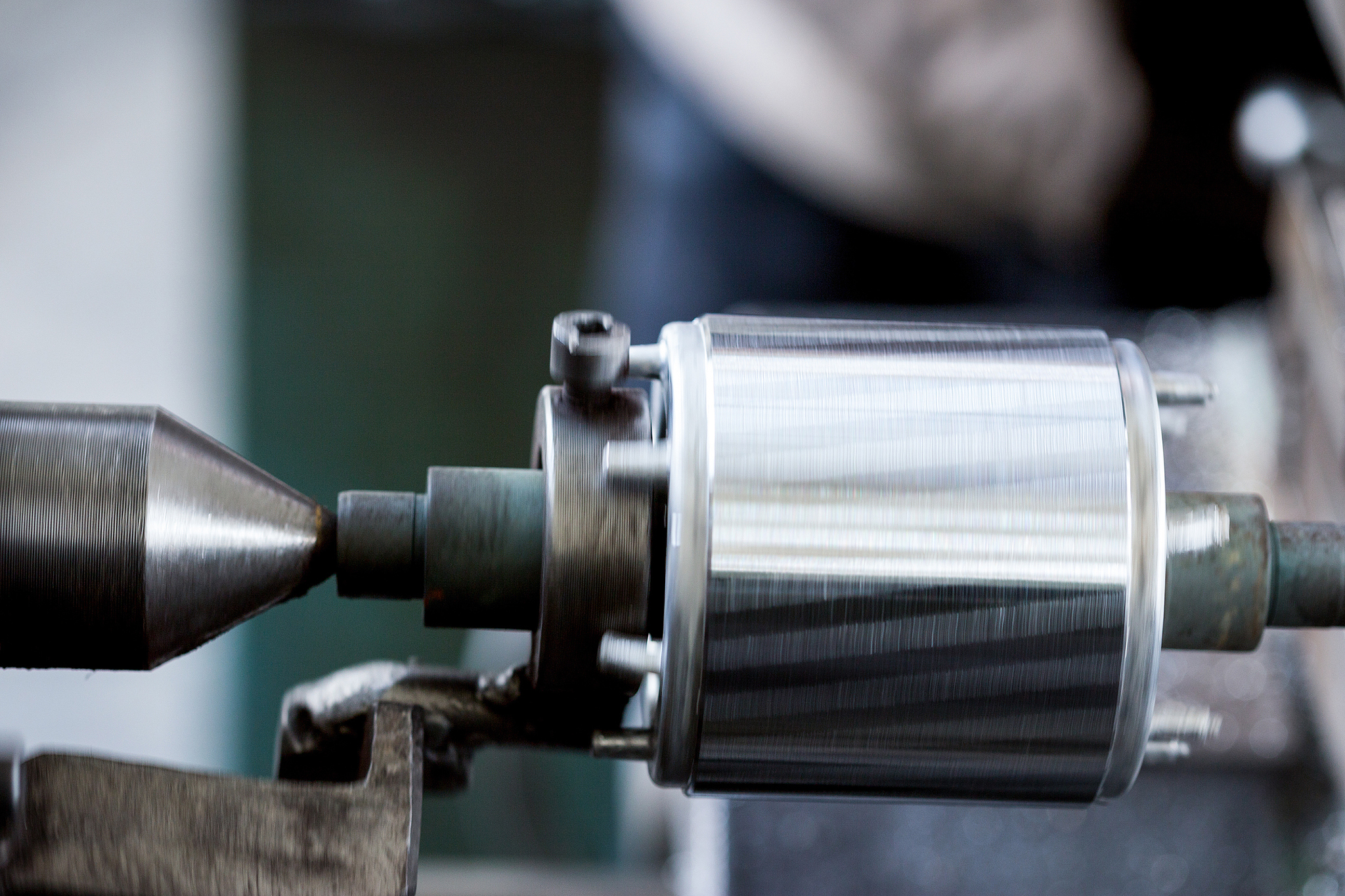 侧孔机开定槽钻头不到位原因分析