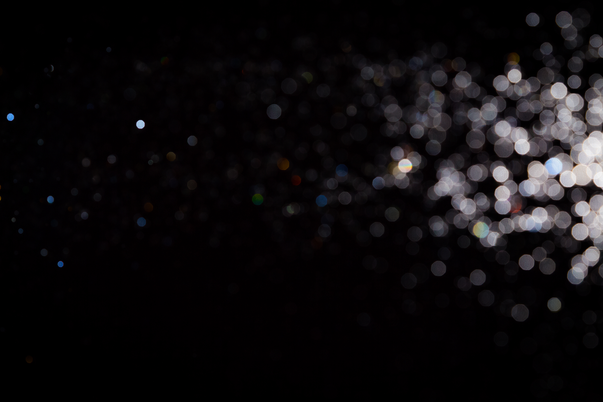 不锈钢圆形黑色宝石摆件：简约奢华，点缀家居