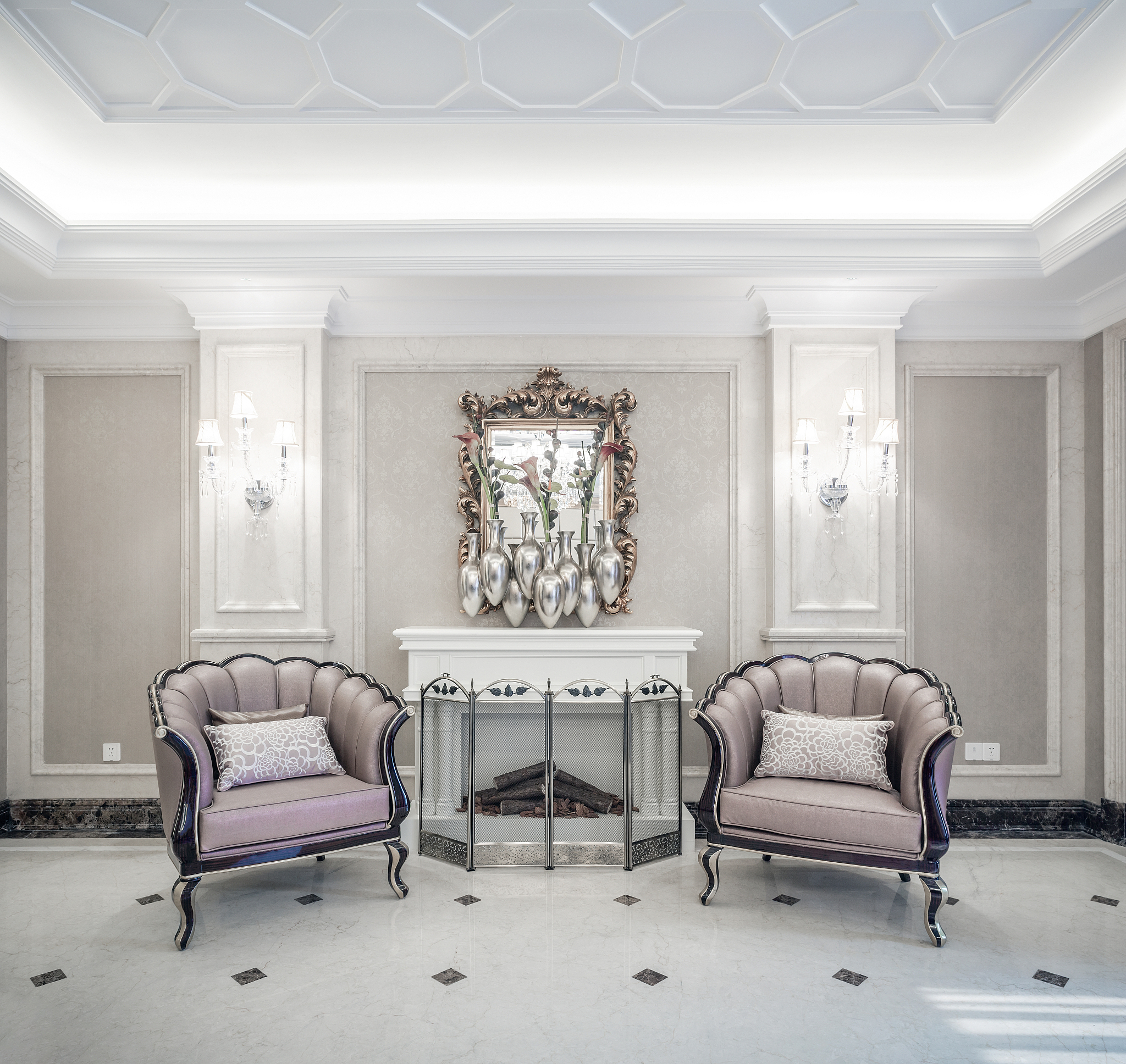 欧式家居风格打造指南：从家具材质到搭配技巧