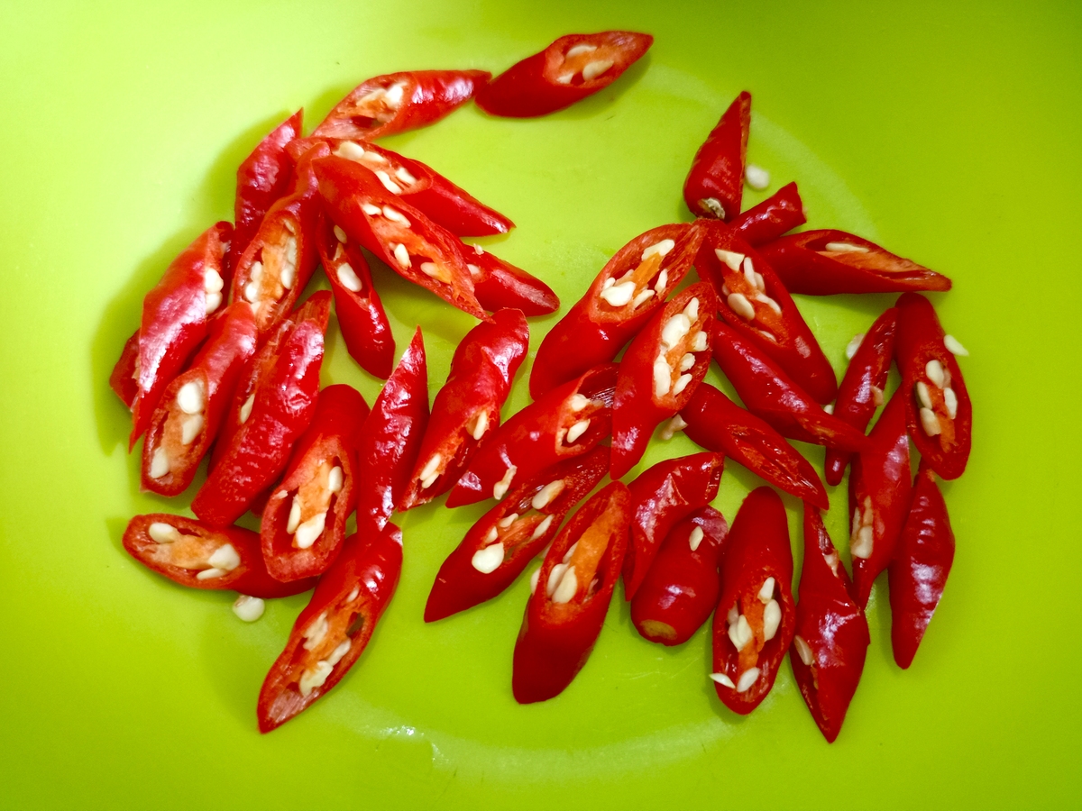 泡椒厨房：各种辣椒制品和辣味食品的美味选择