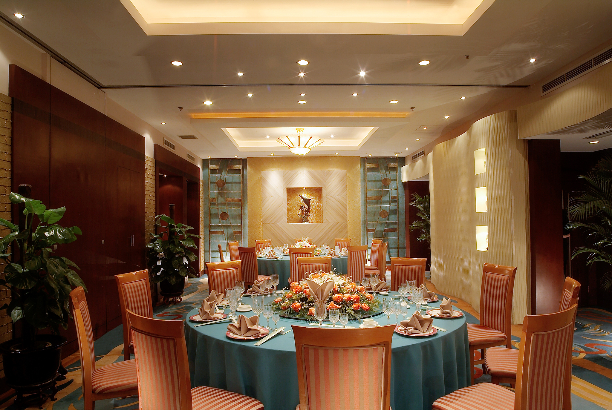 简略描述一下酒店宴会厅的工作内容