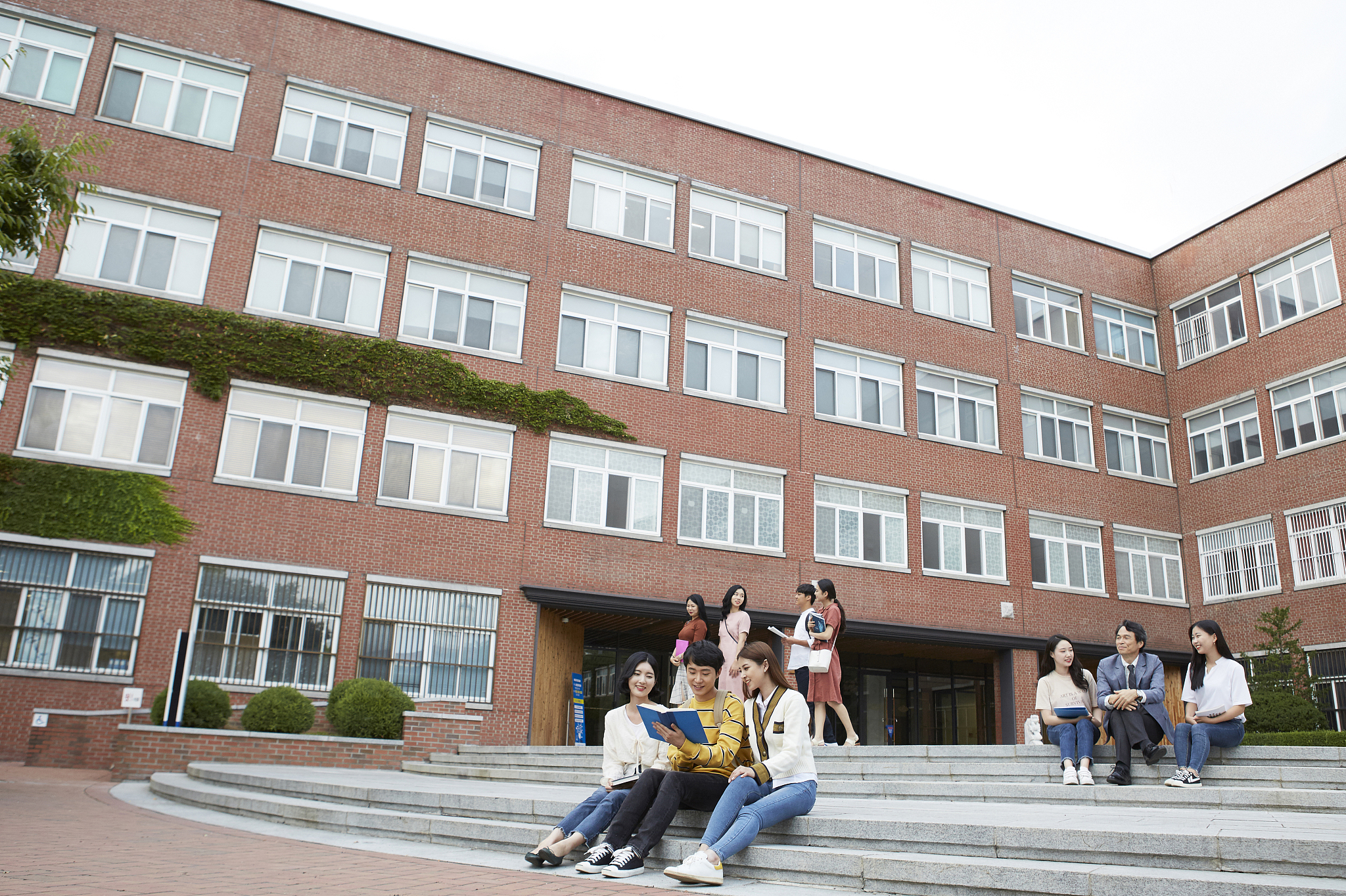 大连市经济贸易学校地址 2021 - 新校区位置及交通信息