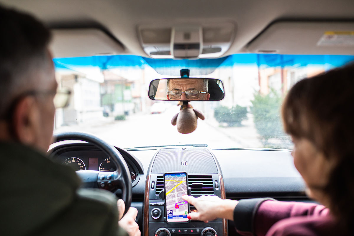 汽车电子外后视镜功能详解：防眩目、自动折叠、倒车辅助等