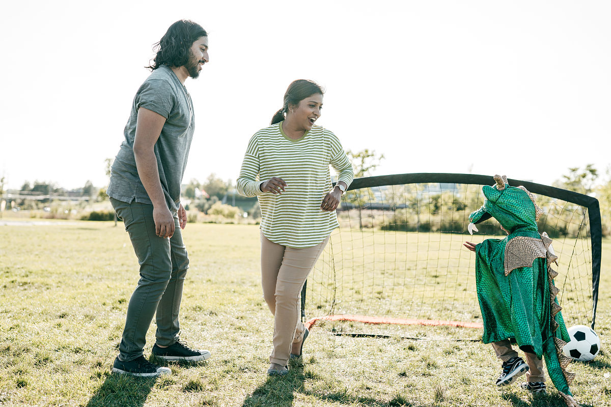 为《关于幼儿游戏对5-6岁幼儿社会性发展的影响因素调查的文献综述》找出十篇相关的论文