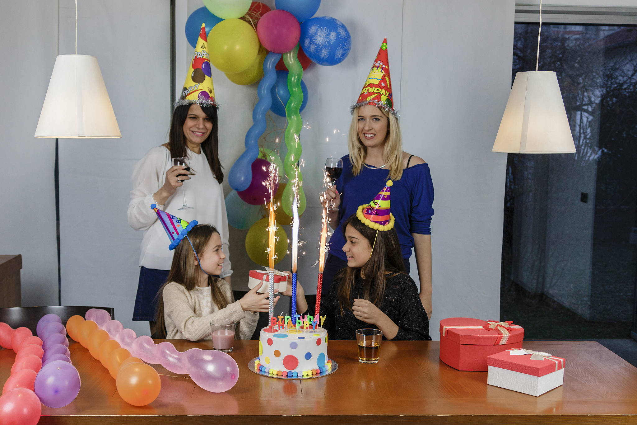 10岁生日派对创意:主题、游戏、DIY和更多! 10岁生日派对创意:主题、游戏、DIY和更多!