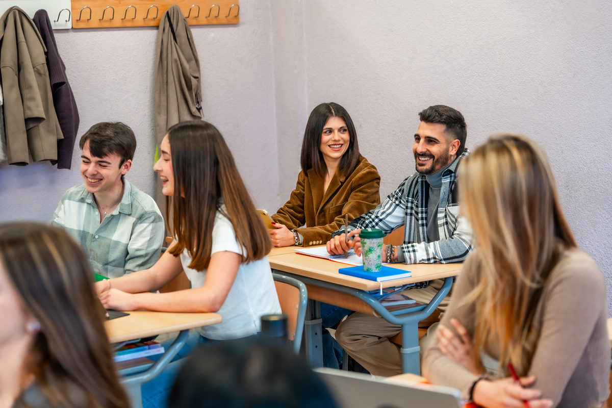 Chinese College Student's English Learning Journey: Challenges and Strategies