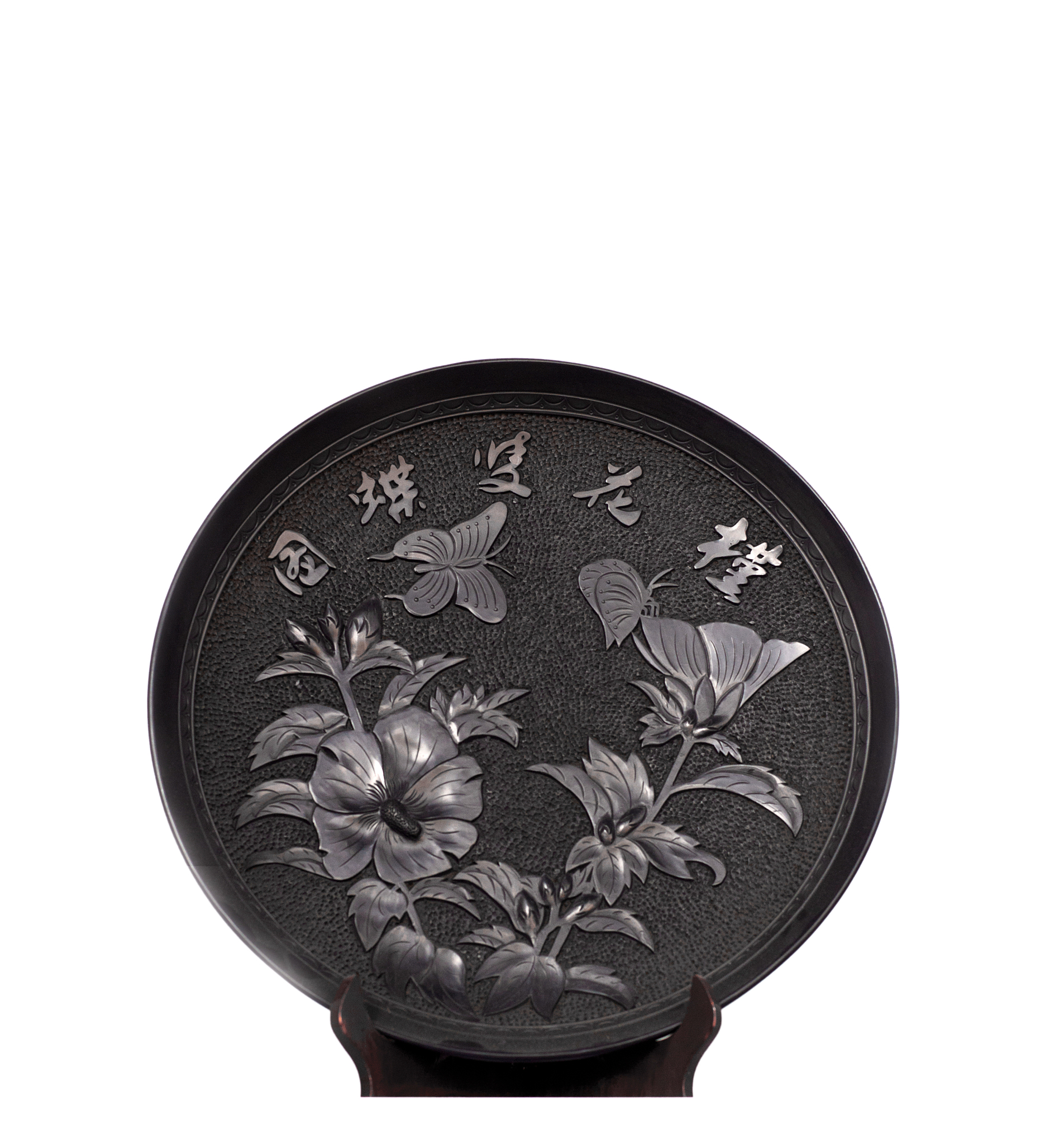 云南工艺美术学校2019年招生专业：陶瓷艺术、珠宝设计、纺织艺术等