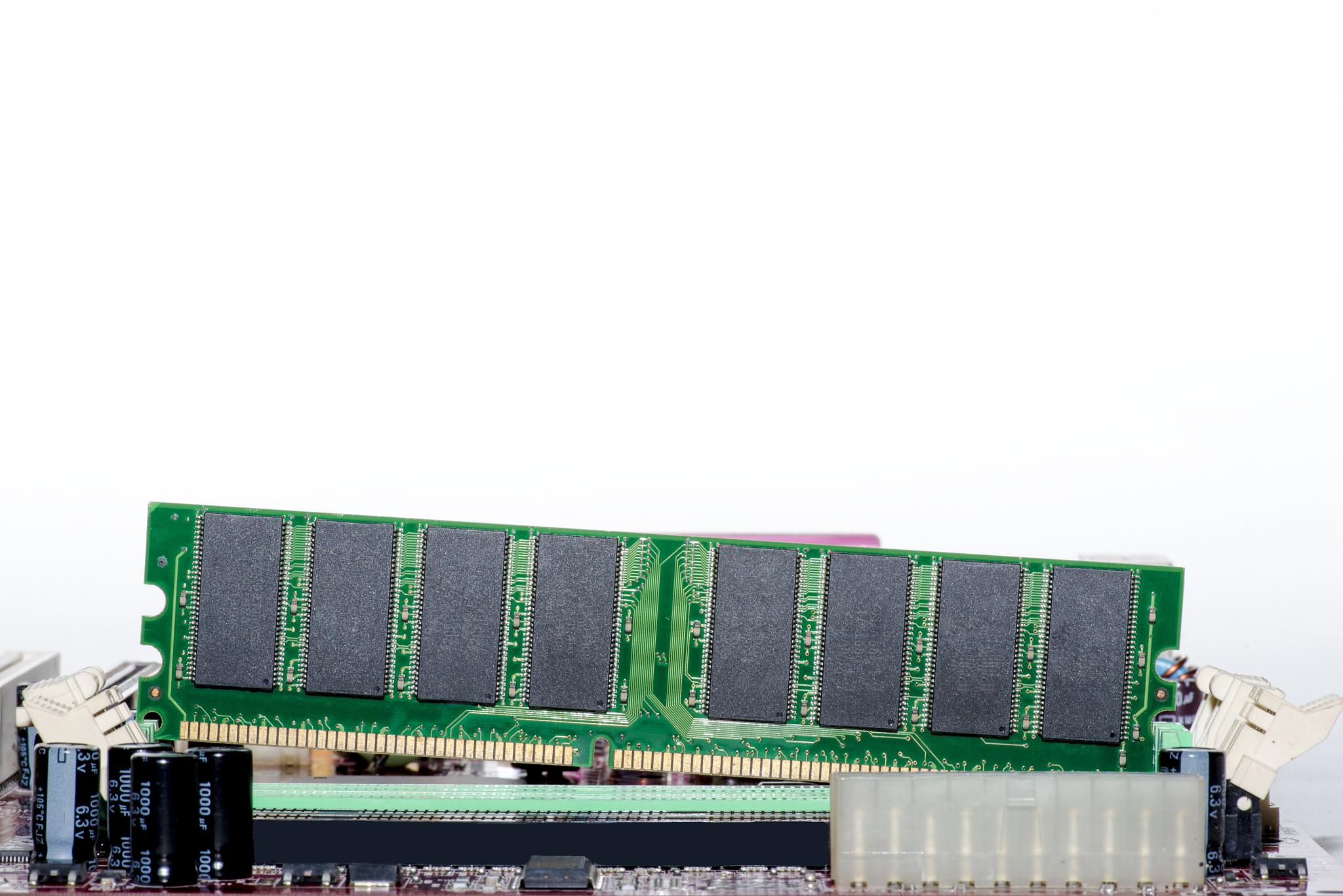 RAM 和 ROM 的区别：正确叙述及解释