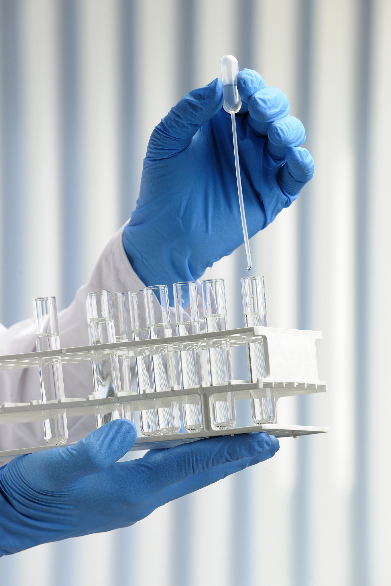 filling test tubes with liquid xxxl