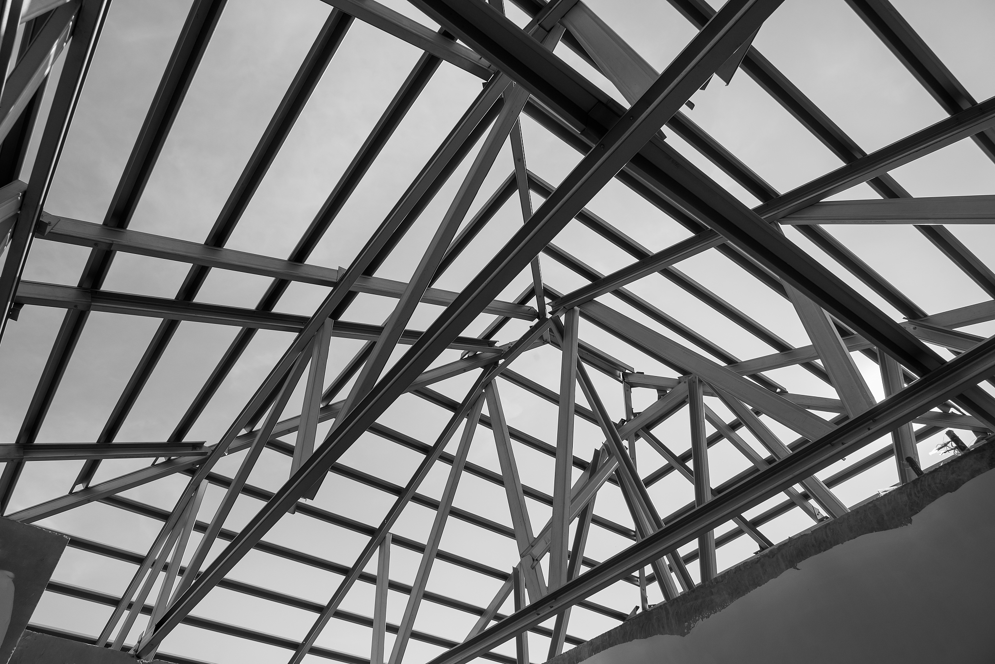 帮我编写一篇关于钢结构工程成本控制的论文 不少于3500字