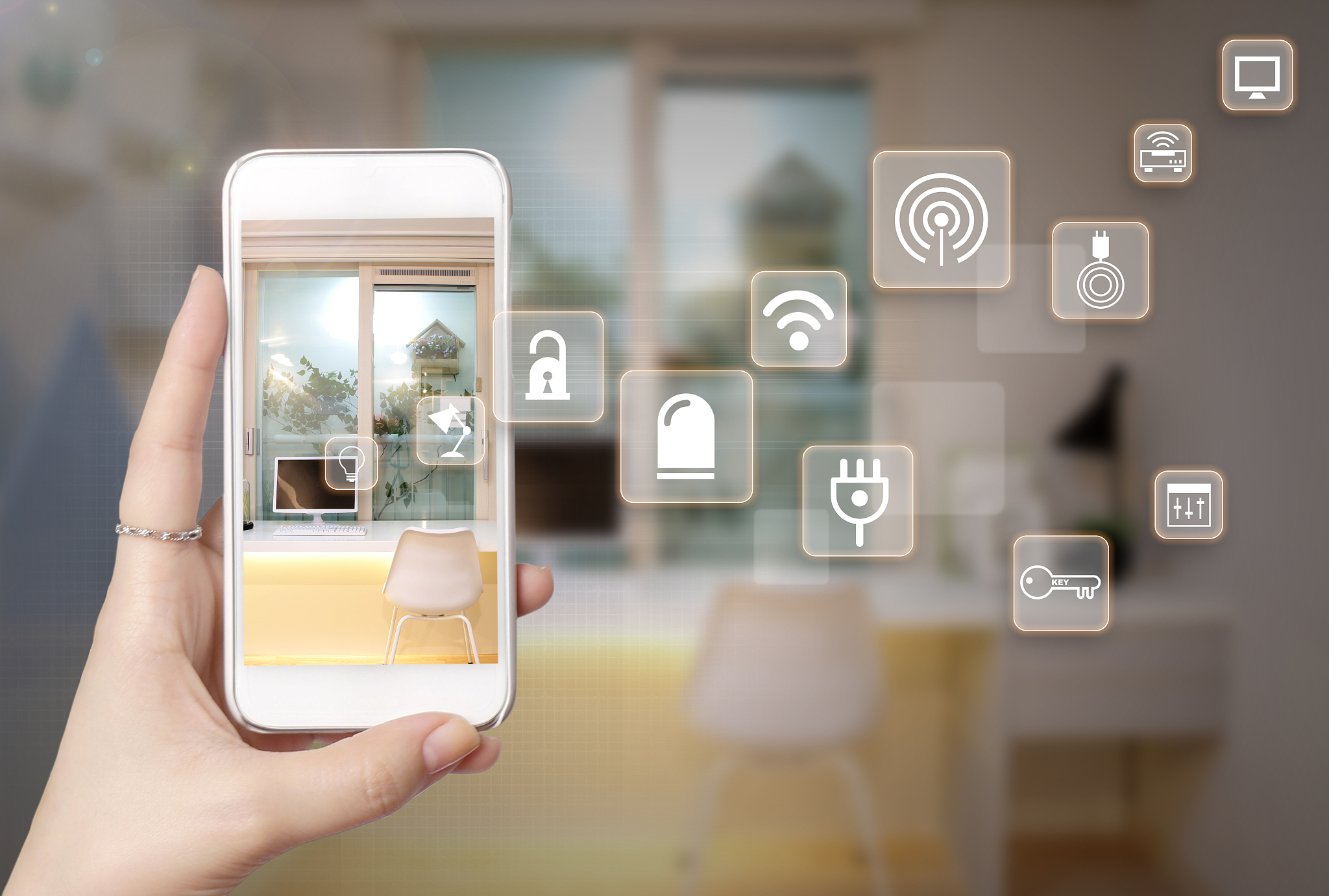 从下面需求产生的论文中继续第七章内容技术、操作、经济可行性分析的书写要求内容更加详细不用在描述功能部分。写一份智能家居毕业设计的论文其中包括以下功能1智能照明系统；2家居绿化系统；3安全控制系统；4综合控制系统；另外加上可行性分析包括智能家居系统的技术操作经济分析。以及需求分析。在系统开发理论中使用了SSM框架MYSQL数据库HTML技术JAVAEE并对这几项技术进行详细阐述和具体作用。3000字