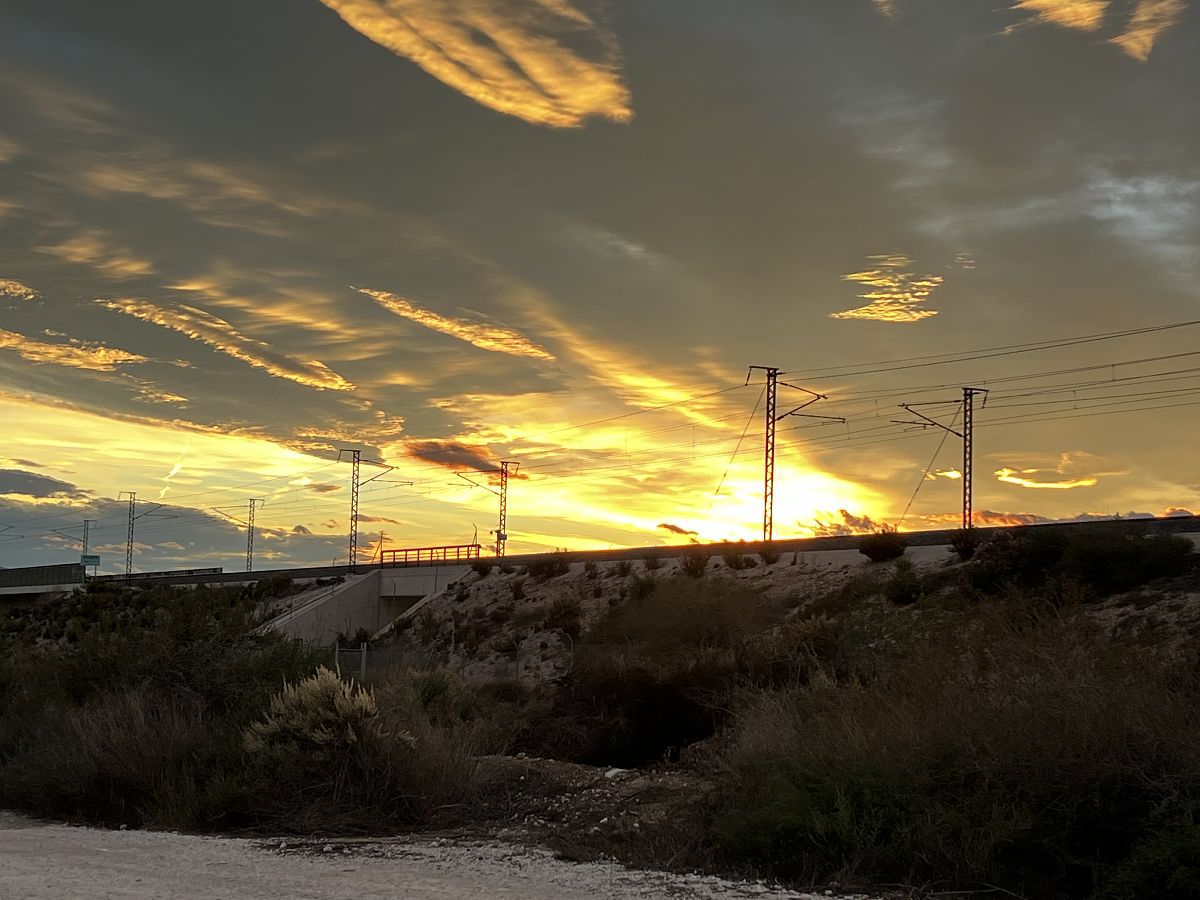 昆明高铁职校_云南重点铁道轨道学校