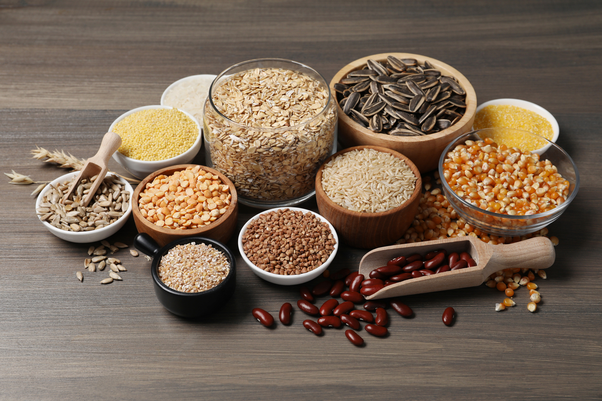 植物蛋白的最佳来源：豆类、小麦、核桃等