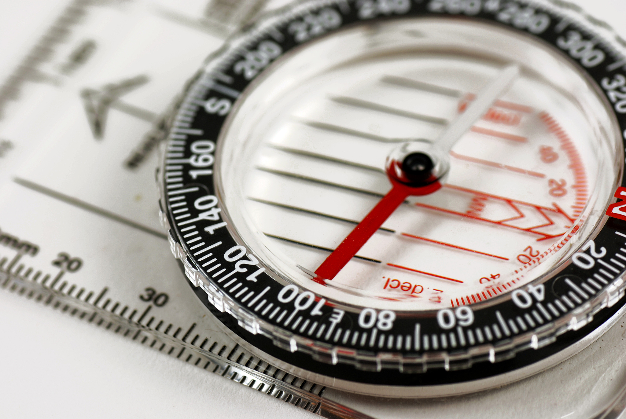 magnetic compass