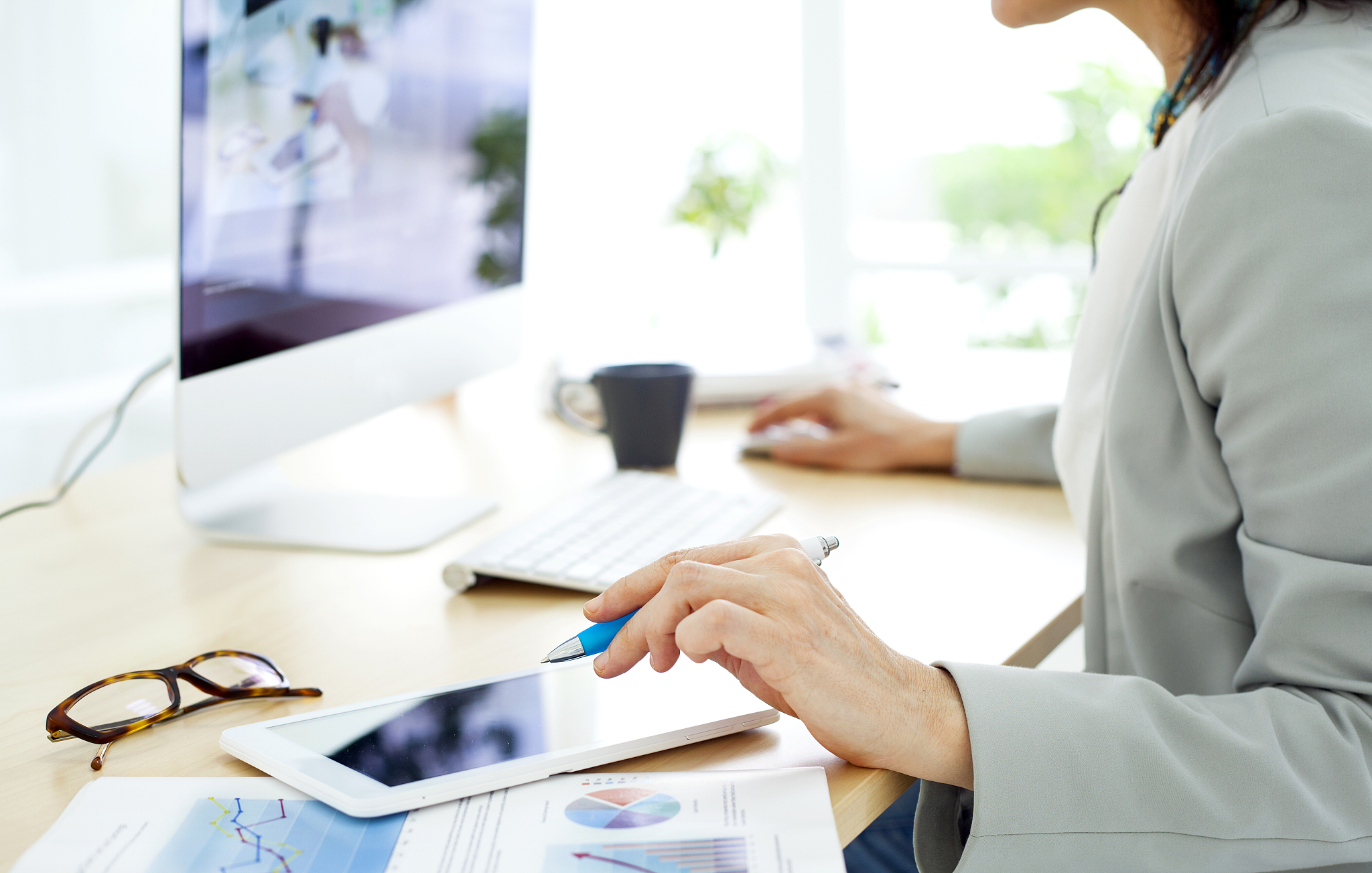 businesswoman working on computer