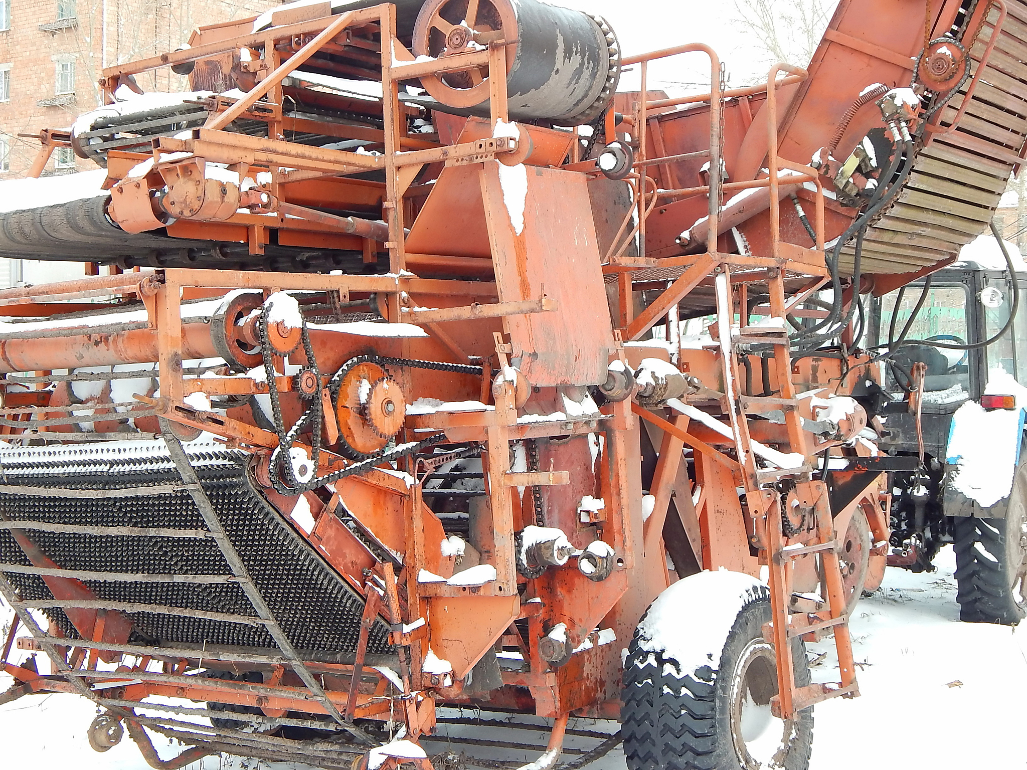 升降机链条设计要点：承载力、尺寸、材料、运动方式等