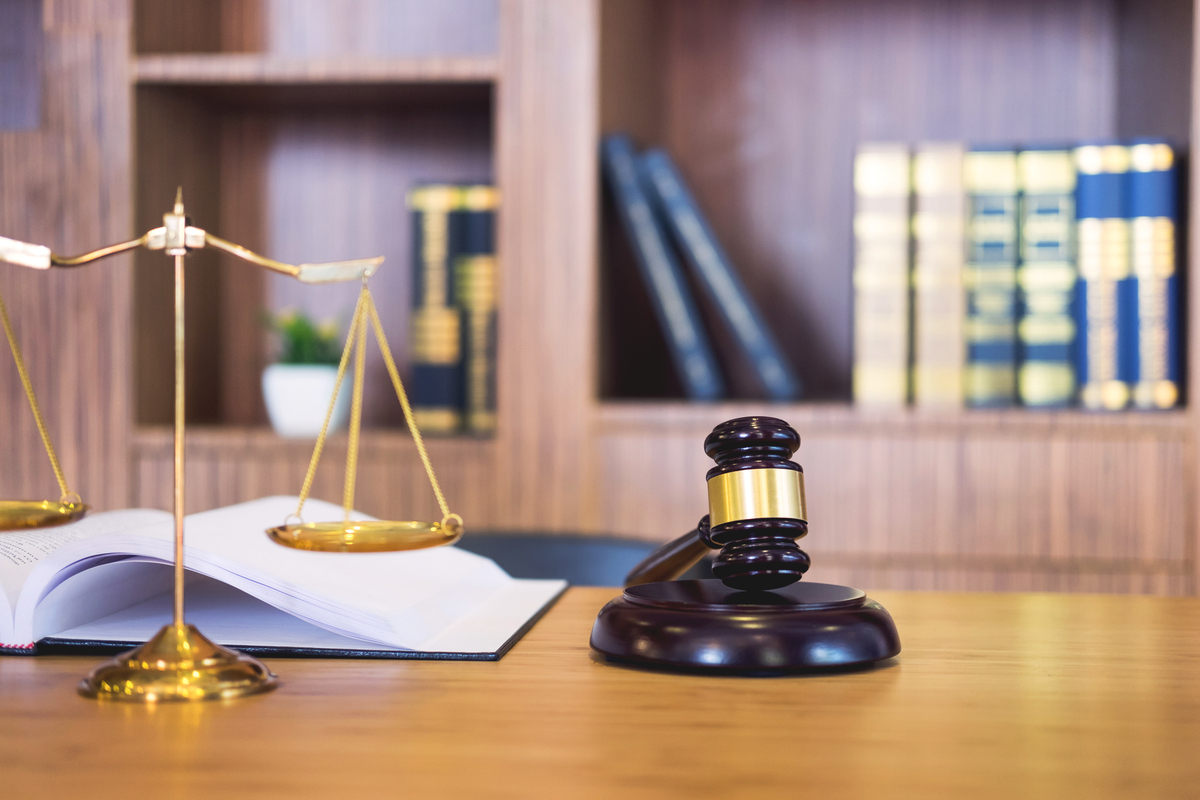 Lawyer double page English yellow resume template邮箱：jiasmine163com电话：134-7674-8978所在地：广东省广州市海珠区性别：女生日：19990824尤小优应聘岗位：产品设计师Education experienceiask University