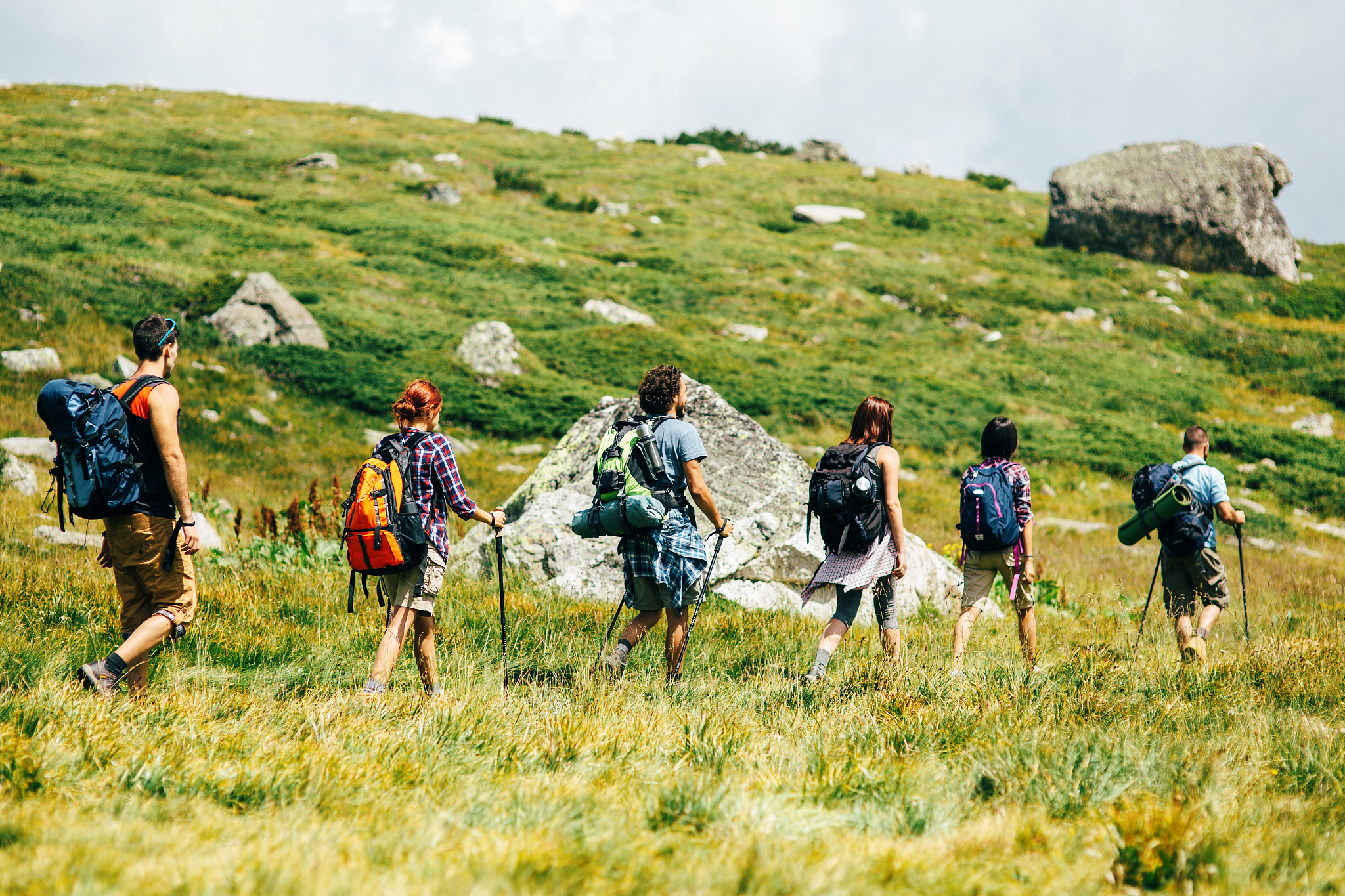 以户外旅行的文化内涵为题写一篇1200字文章