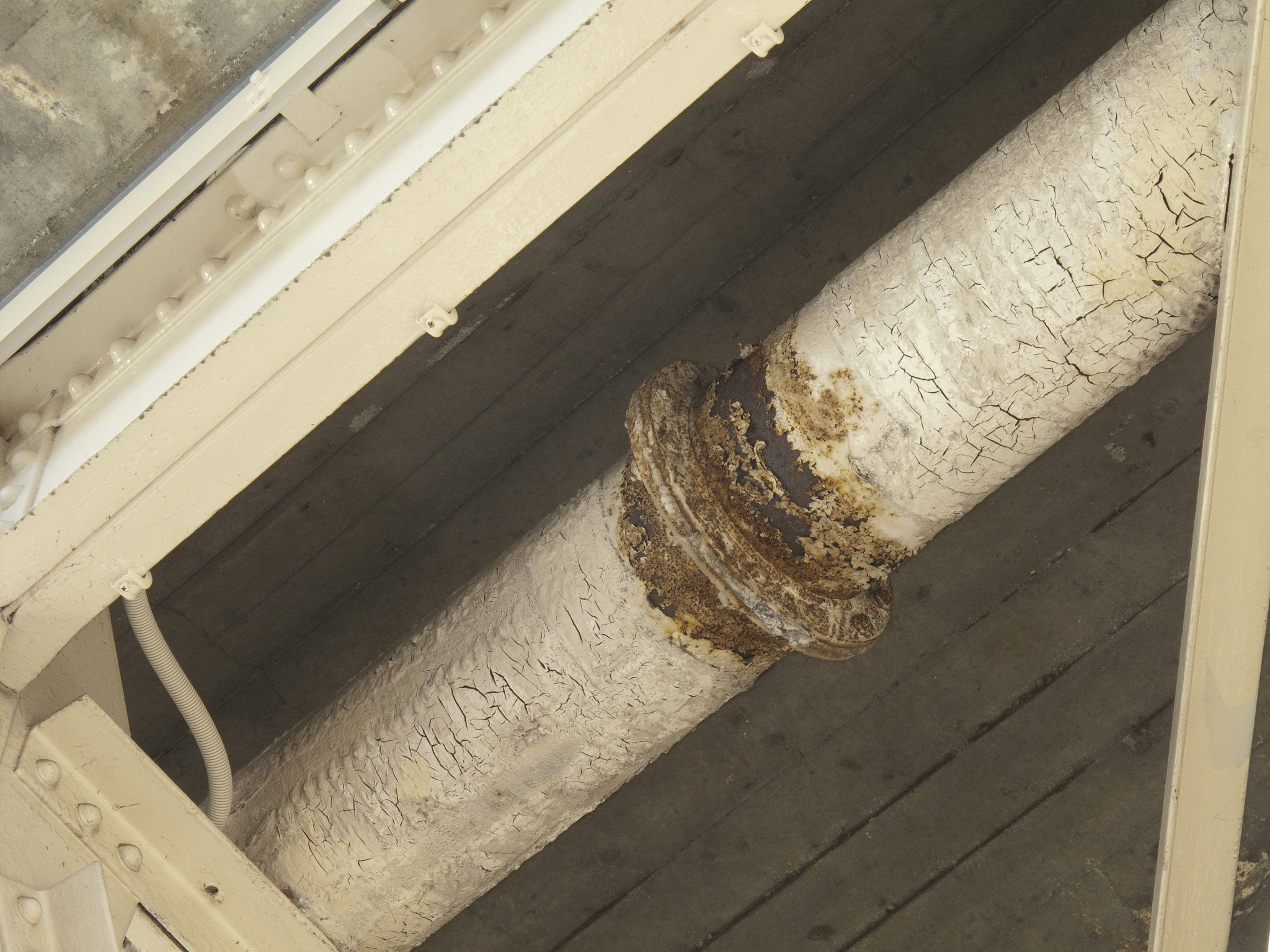 内部侵蚀、溶盐法