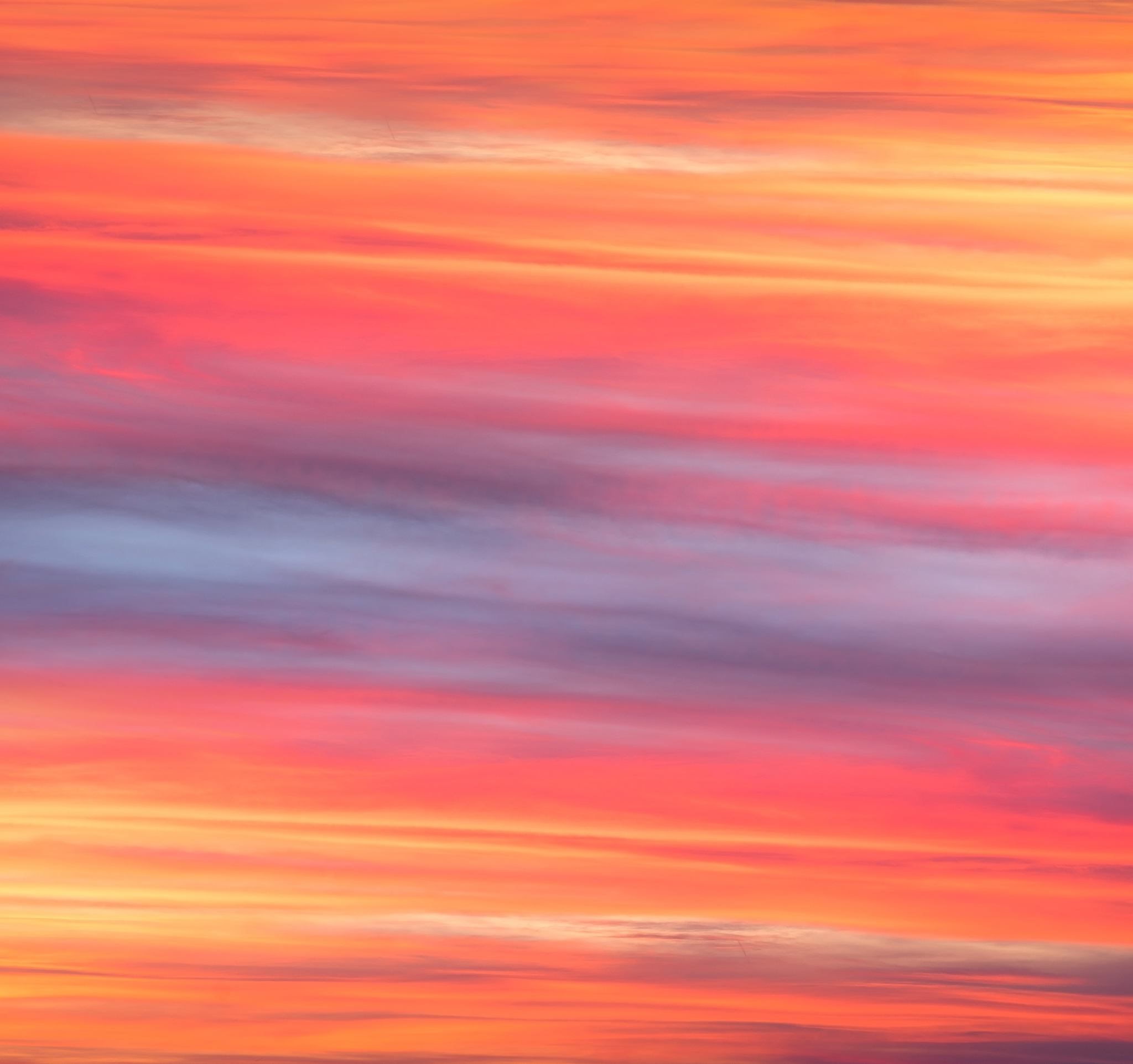 孙悟空大闹天空无疑是神话中最炫酷的场景之一！他手持金箍棒腰间系着火眼金睛脚踏祥云一路狂奔于天空之中无所不能。飞天遁地、神通广大他的力量和速度让人惊叹不已。在天空之中他和天兵天将展开一场惊心动魄的大战让整个天空都颤抖了起来！孙悟空的狂傲和不屈不挠的精神让他成为了天地之间最具传奇色彩的英雄！翻译成英文