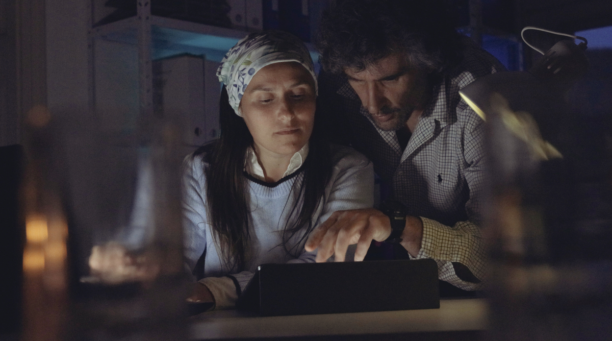 电影《消失的她》剧情解析：悬疑、秘密、真相揭秘