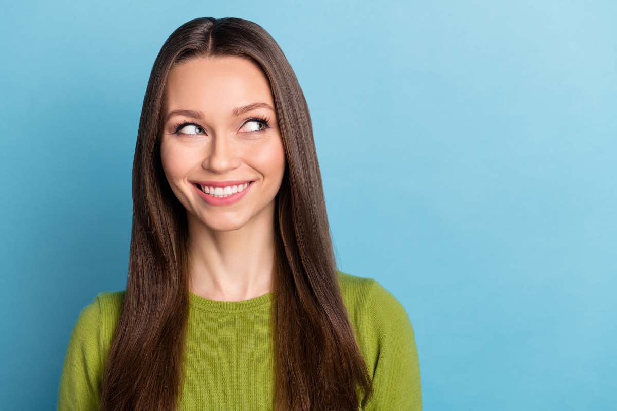 女生看我笑，她是什么意思？