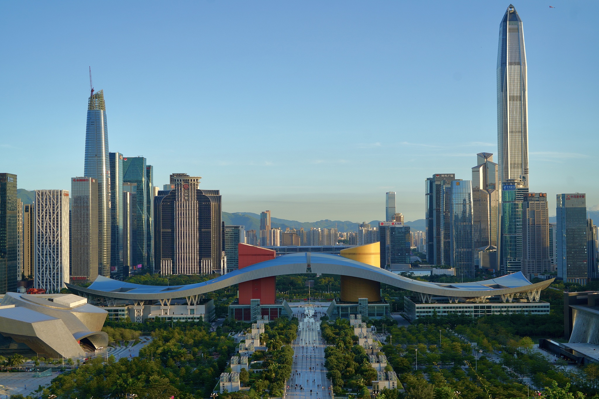 深圳推进营商环境优化升级的具体典型案例有什么？