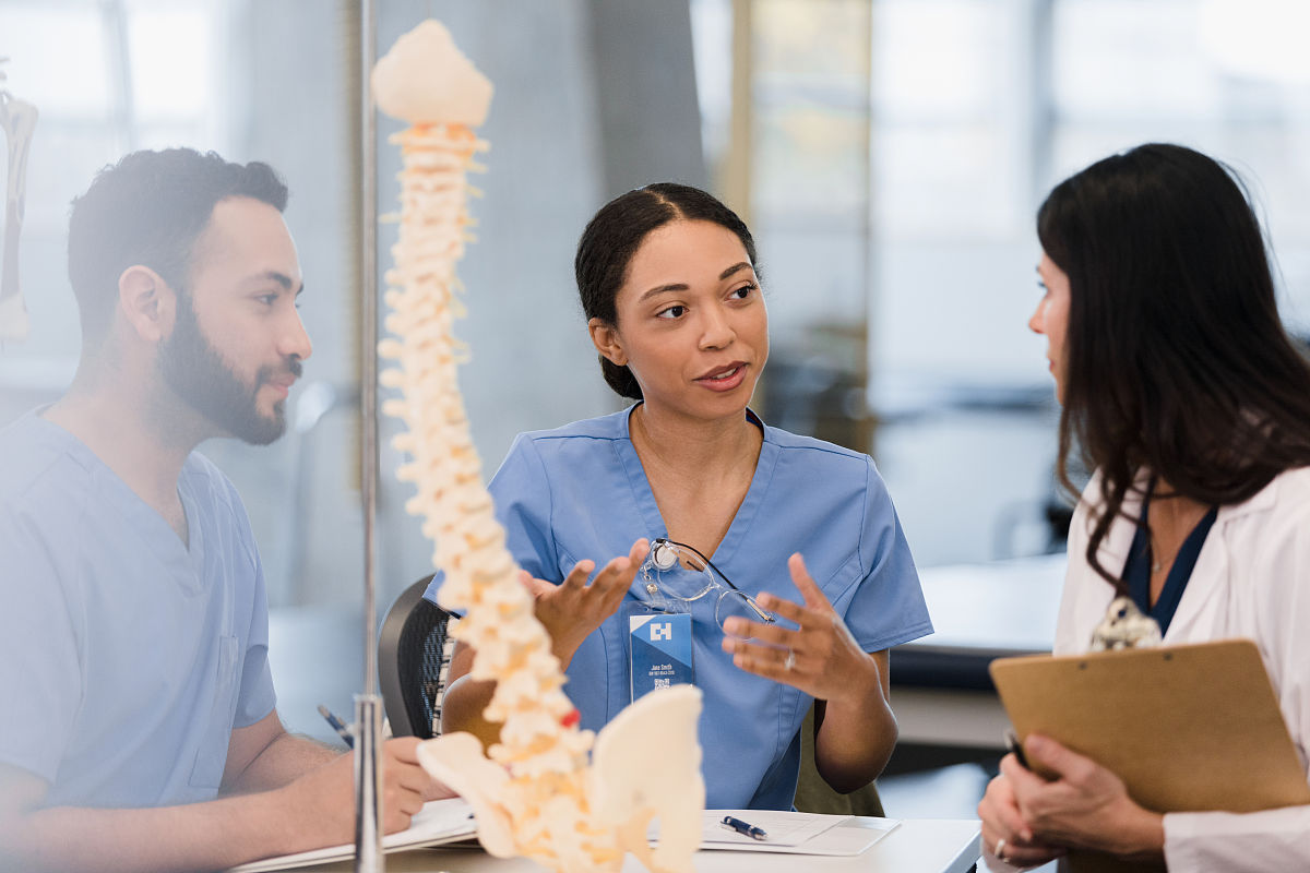 宜昌2022年女生读什么卫校