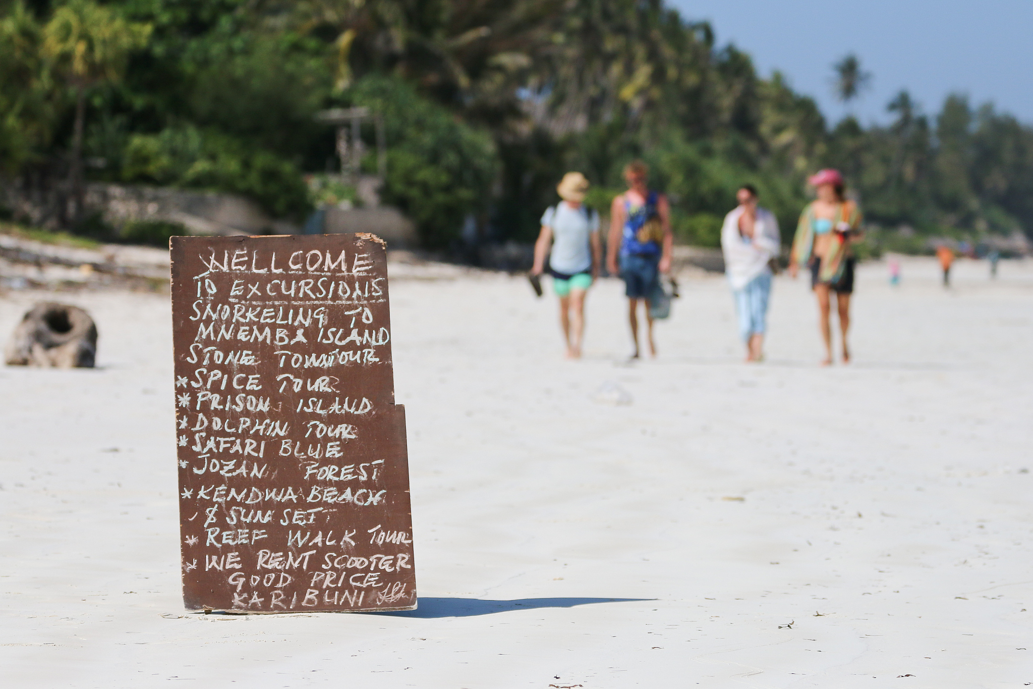 Staying in Paradise with a friend for two days But then Monday the strip