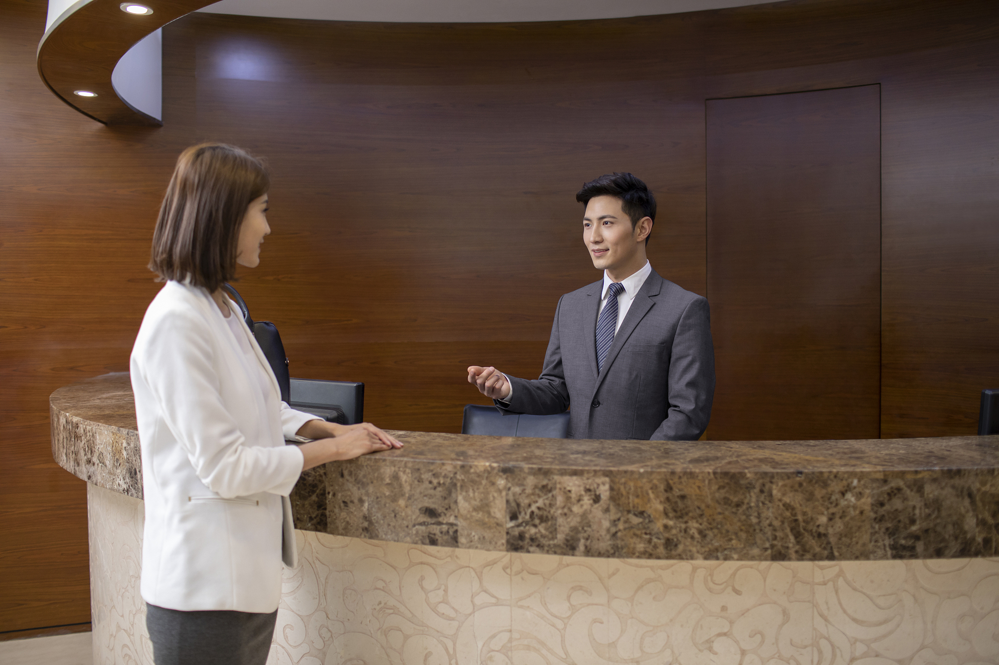 酒店员工服务精神心得：从细节到沟通，打造完美客体验