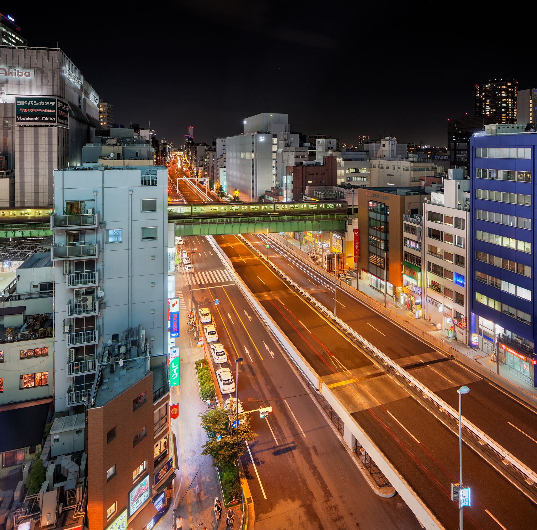 成都铁技校校园环境图片分享 - 美景如画，尽显魅力