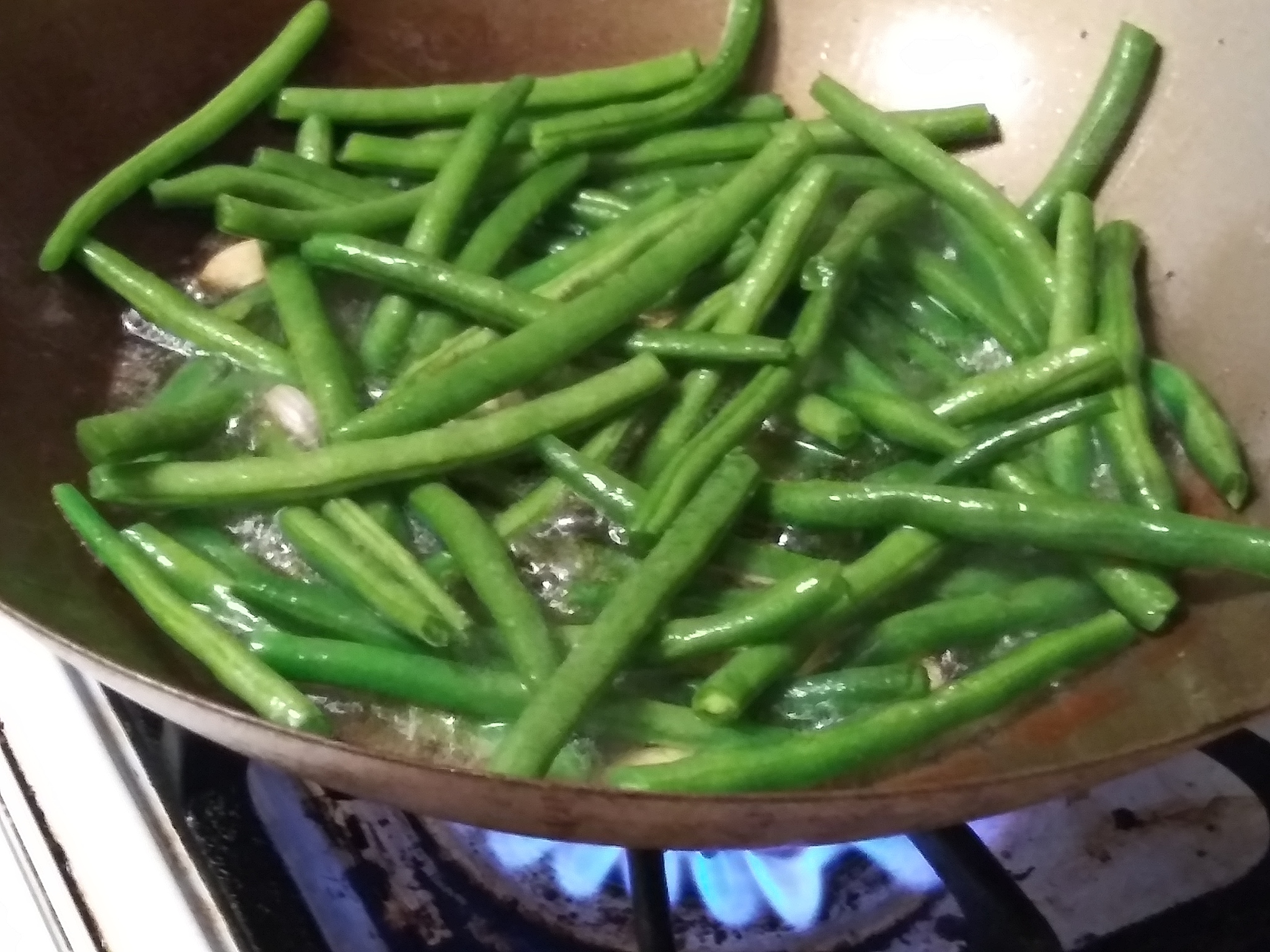 In the book《Life of Pi》what does writer imply by sayingreason is the best tool kitNothing beats reason in keeping tigers away