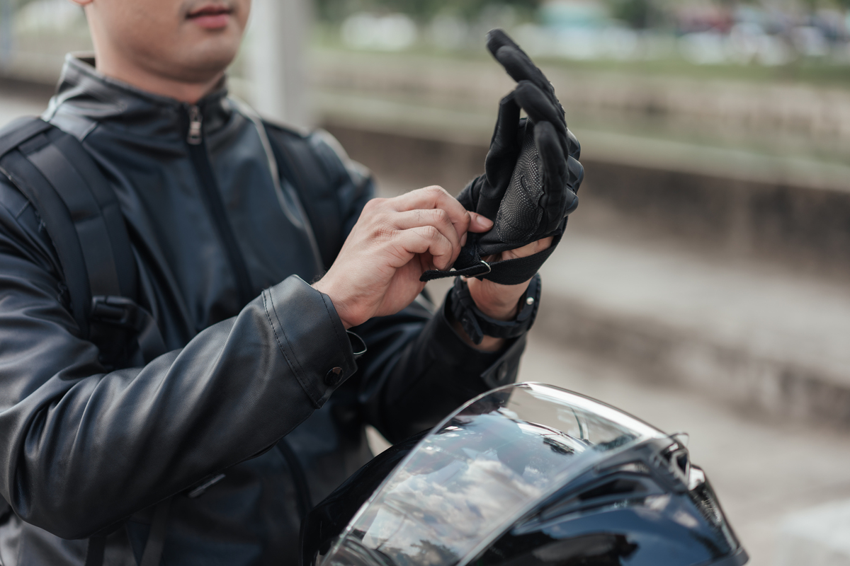 短款机车骑行手套：舒适、灵活、防护 | 摩托车骑行必备