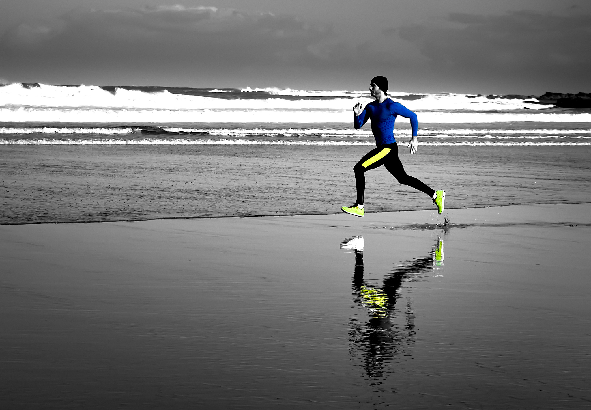 仿下面的文章标题写几个相同含义的标题要够吸引那些坚持了10年跑步的人现在怎样了？