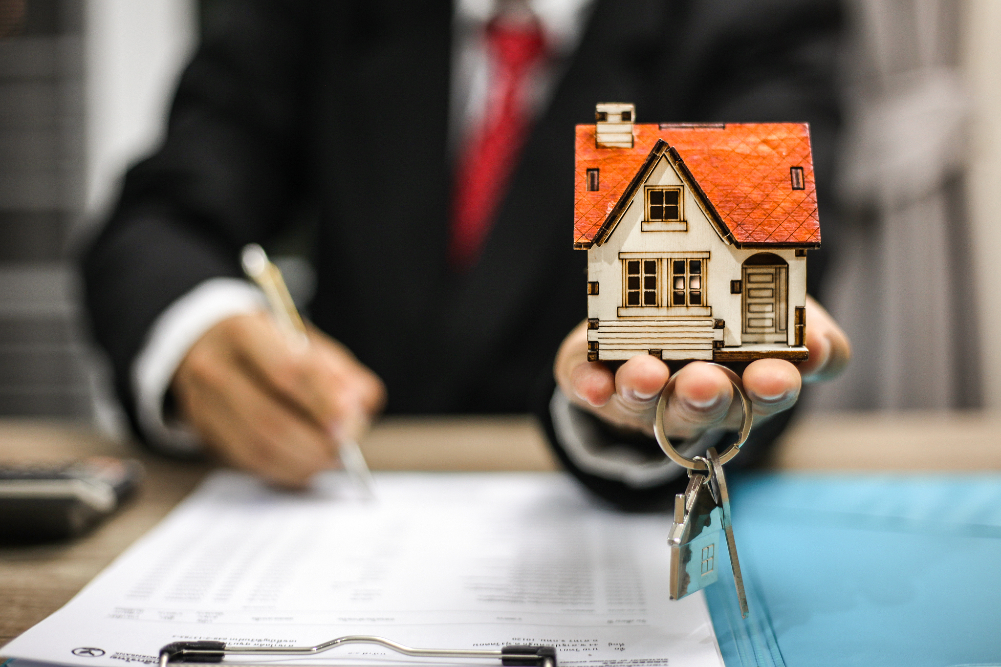 卖卖双方交易未下房本的房子合同是否有效